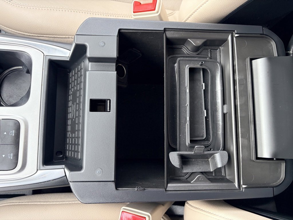 Certified 2020 Ford Explorer Limited w/ Class III Trailer Tow Package image 16