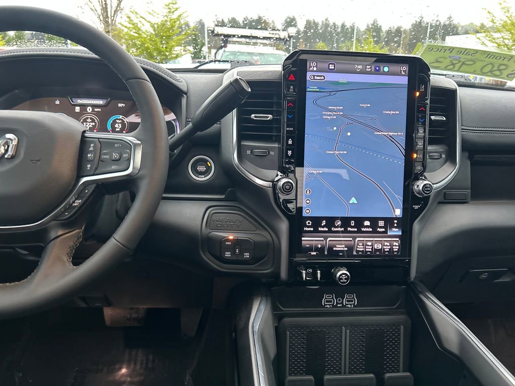 Used 2025 RAM 3500 Laramie image 31