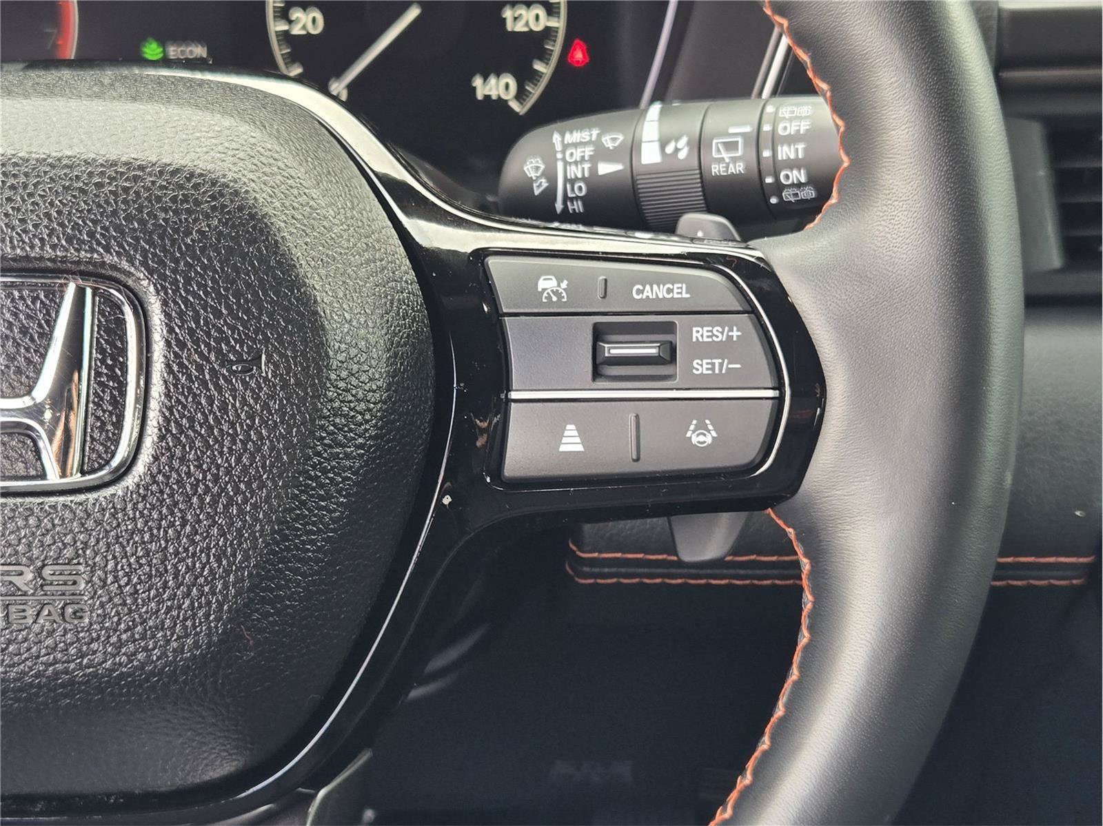Used 2025 Honda Pilot TrailSport image 27