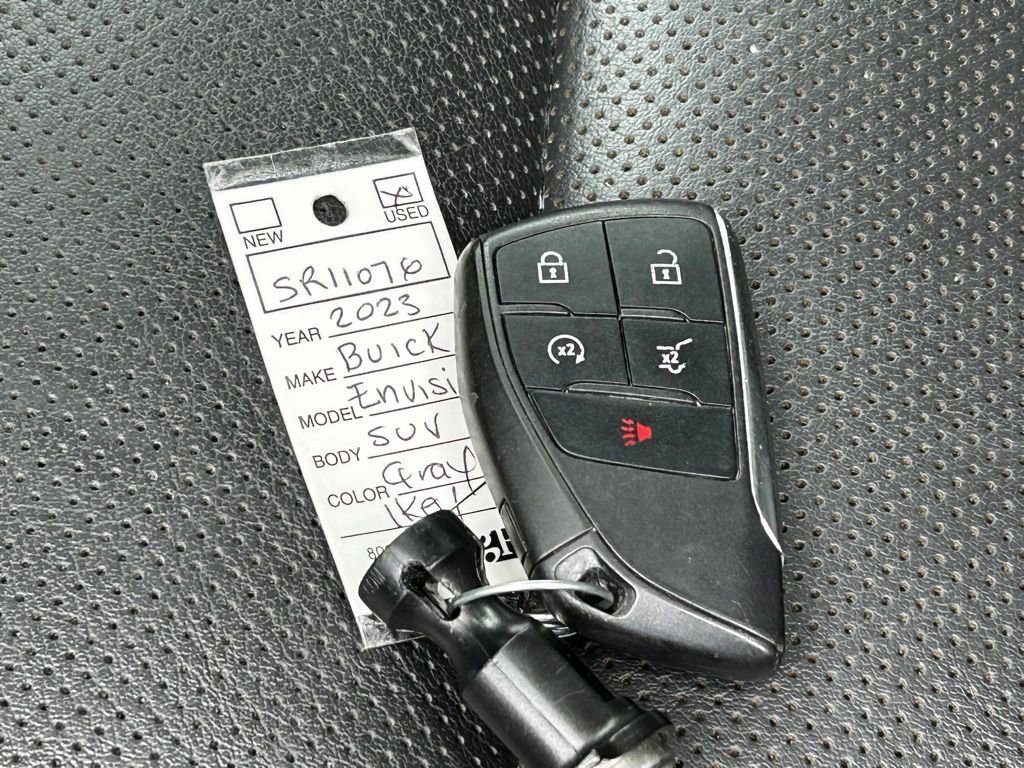 Used 2023 Buick Envision Essence image 48