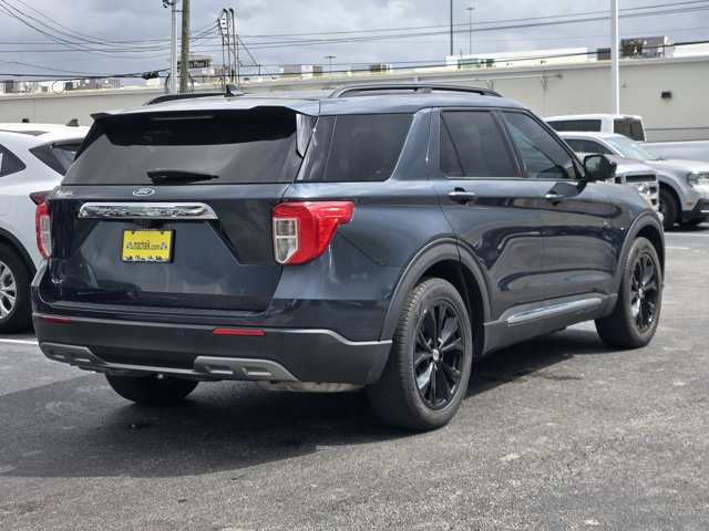 Certified 2022 Ford Explorer XLT w/ Equipment Group 202A image 4