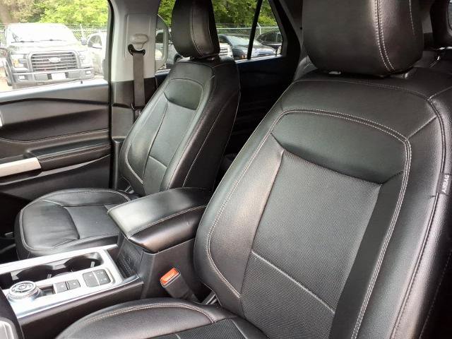 Certified 2023 Ford Explorer Limited w/ Equipment Group 301A RWD image 11