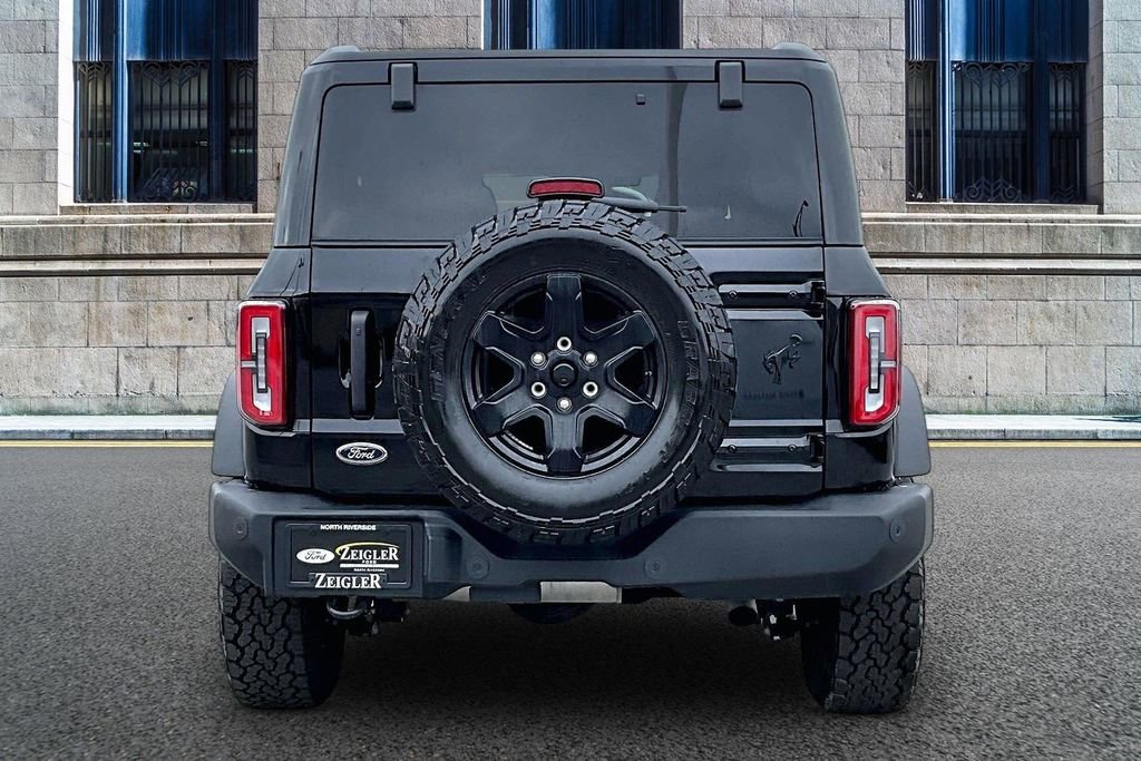Certified 2025 Ford Bronco Outer Banks w/ Black Appearance Package AWD/4WD image 4