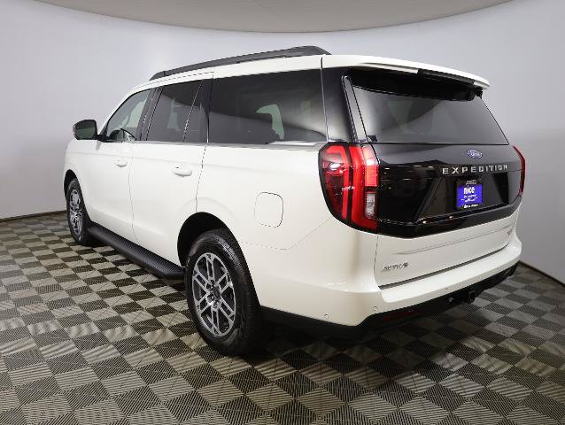 Certified 2025 Ford Expedition Active AWD/4WD image 8