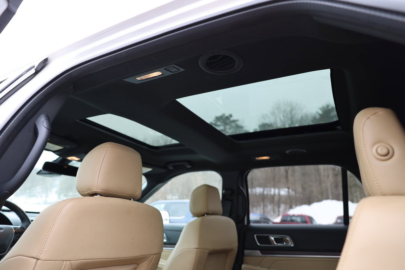 Certified 2017 Ford Explorer Limited w/ Equipment Group 301A image 23