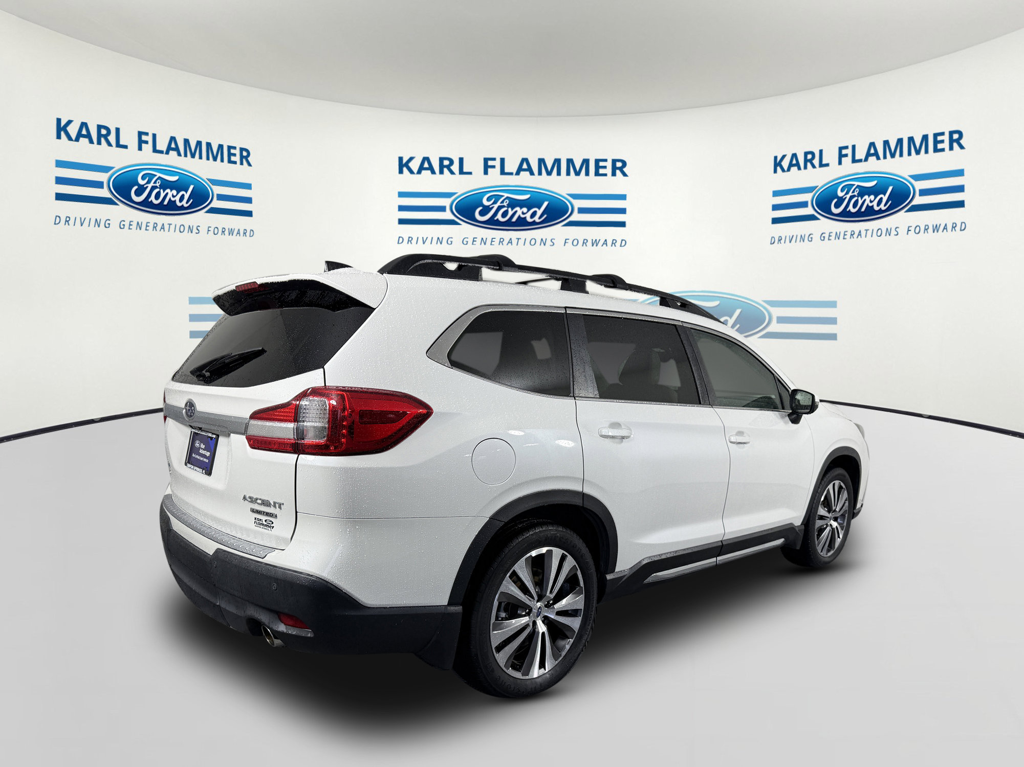 Used 2022 Subaru Ascent Limited w/ Technology Package AWD/4WD image 3