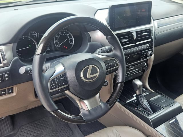 Used 2023 Lexus GX 460 Luxury w/ Sport Design Package AWD/4WD image 36