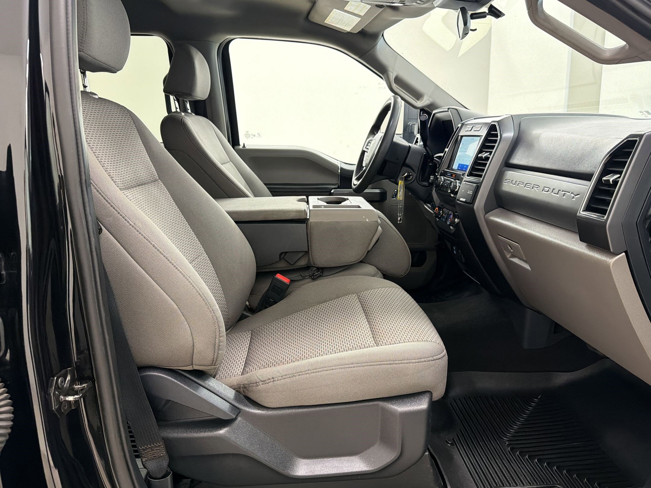 Certified 2022 Ford F250 XLT AWD/4WD image 29