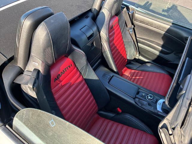 Used 2020 FIAT 124 Spider Abarth w/ Convenience Group RWD image 13