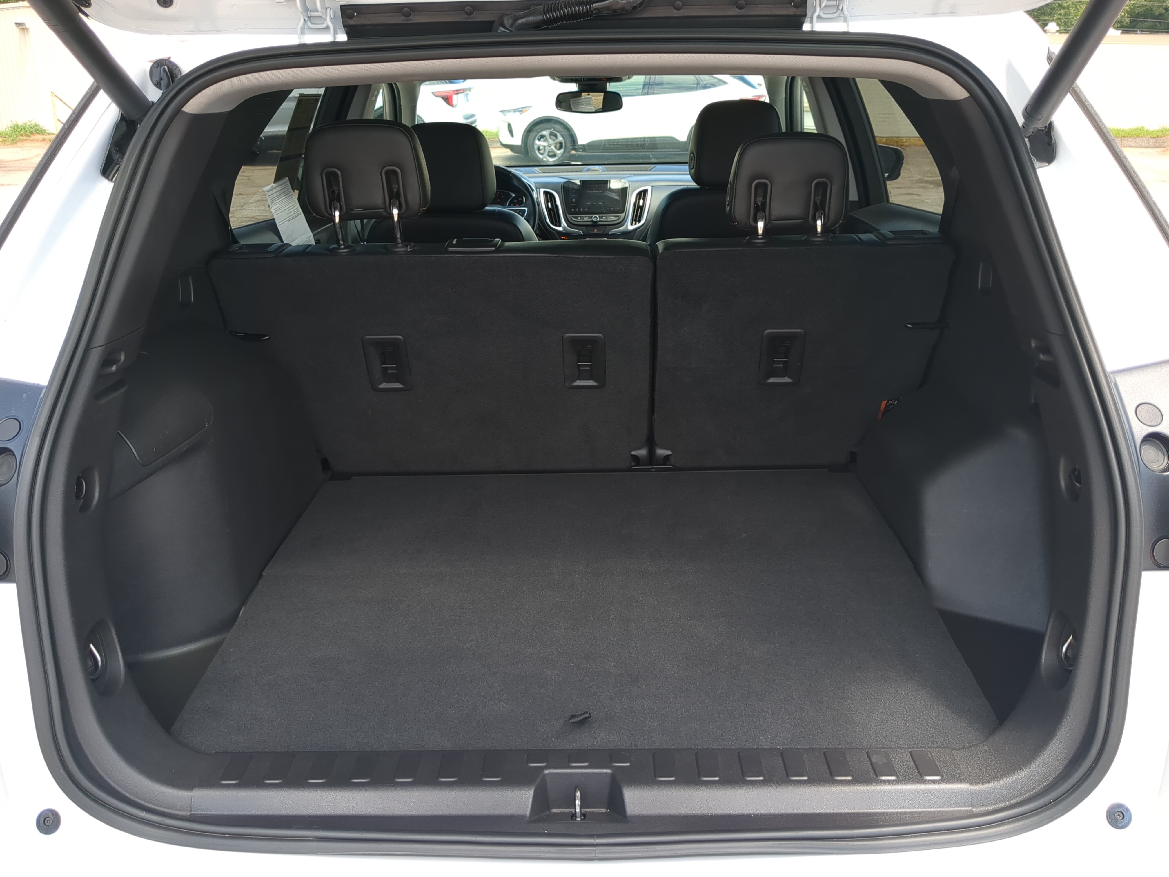 Used 2020 Chevrolet Equinox Premier FWD image 11