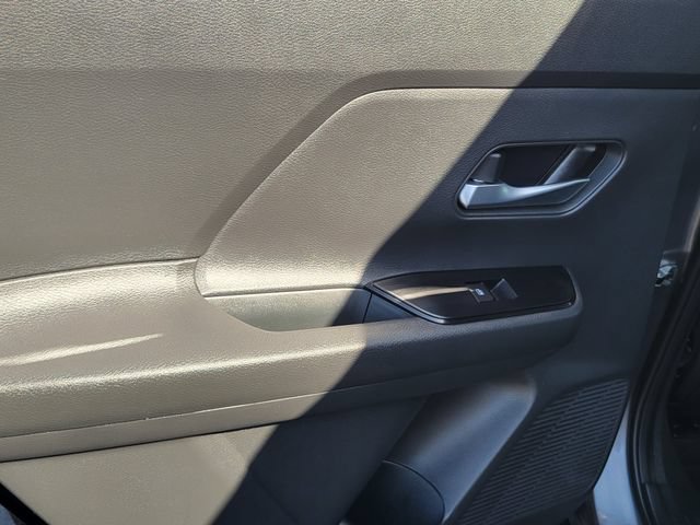 Used 2025 Nissan Kicks SV w/ Charging Package FWD image 10