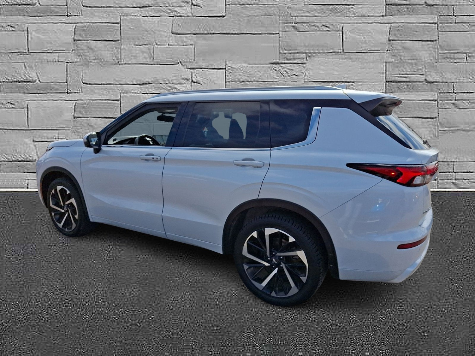 Used 2022 Mitsubishi Outlander SEL image 7