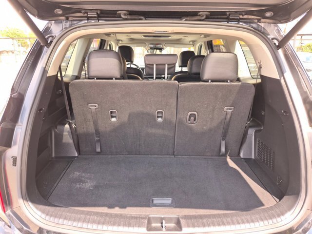 Used 2025 Kia Telluride S FWD image 28