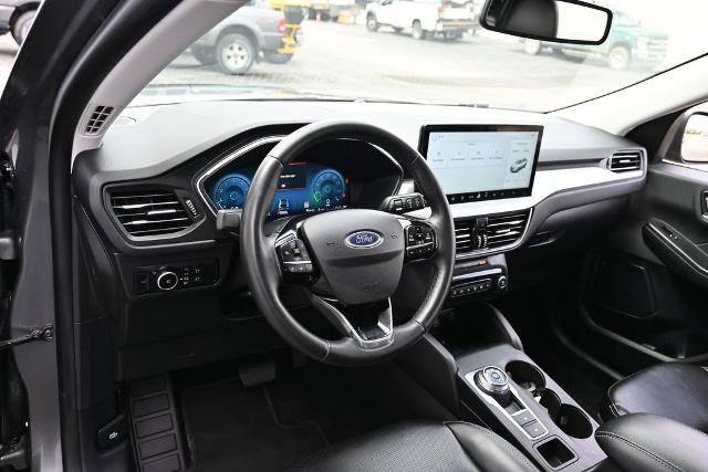 Certified 2024 Ford Escape Platinum AWD/4WD image 18