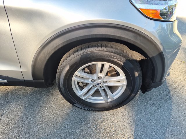 Certified 2023 Ford Explorer XLT w/ Equipment Group 202A RWD image 11