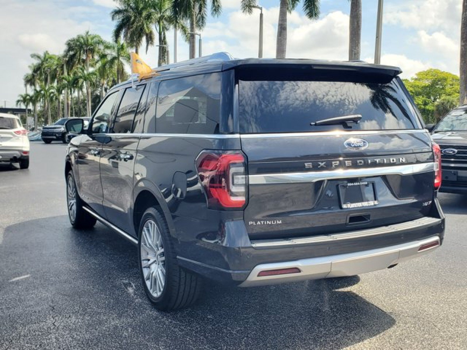 Certified 2023 Ford Expedition Max Platinum AWD/4WD image 5