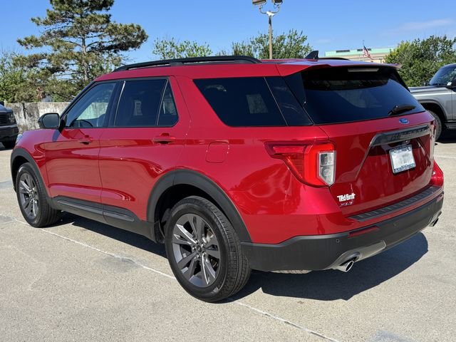 Certified 2023 Ford Explorer XLT w/ Equipment Group 202A AWD/4WD image 6