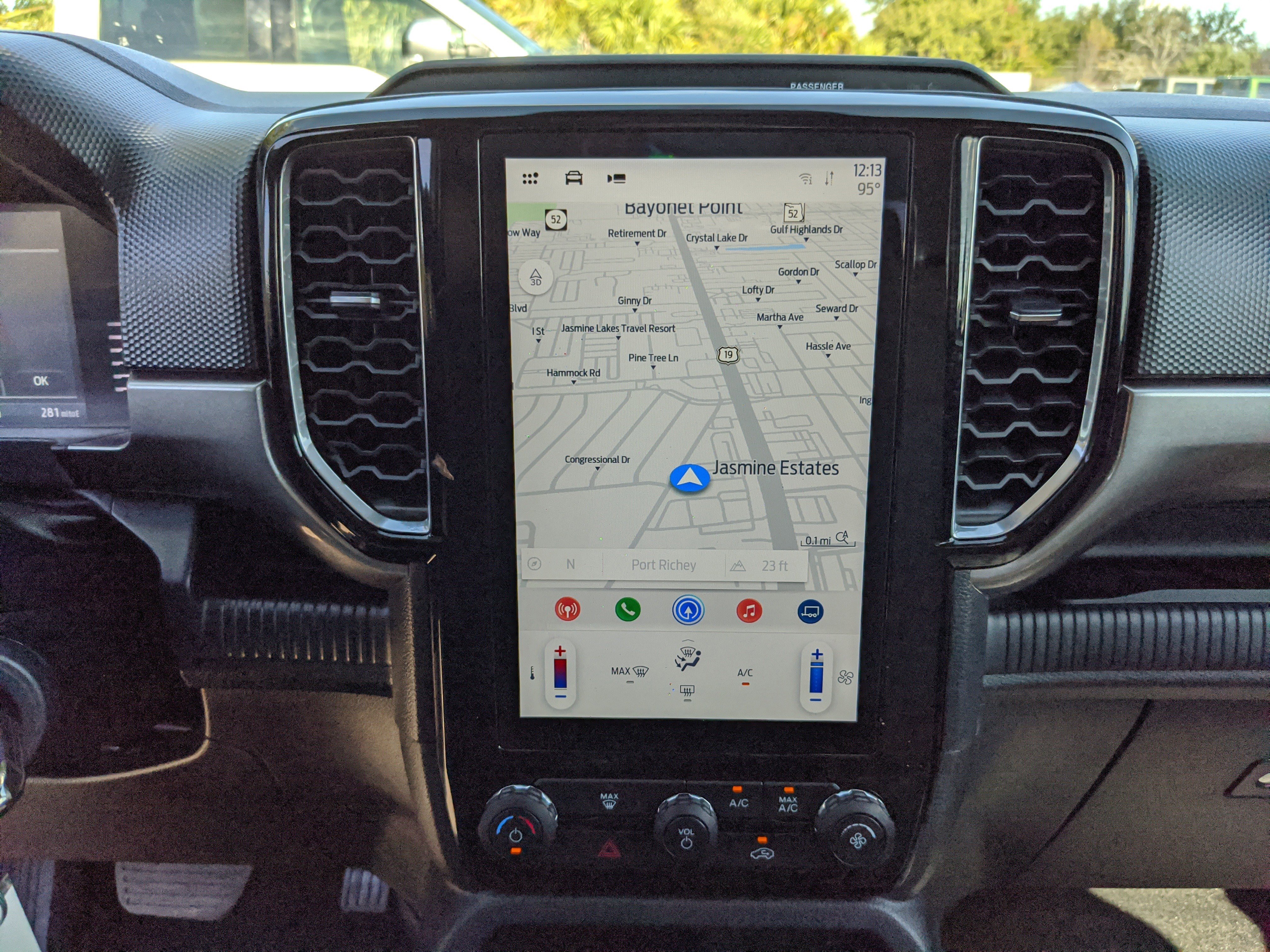 Certified 2025 Ford Ranger XLT w/ Chrome Accent Package image 26