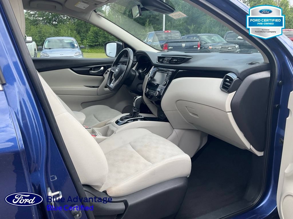 Used 2022 Nissan Rogue Sport SV AWD/4WD image 19