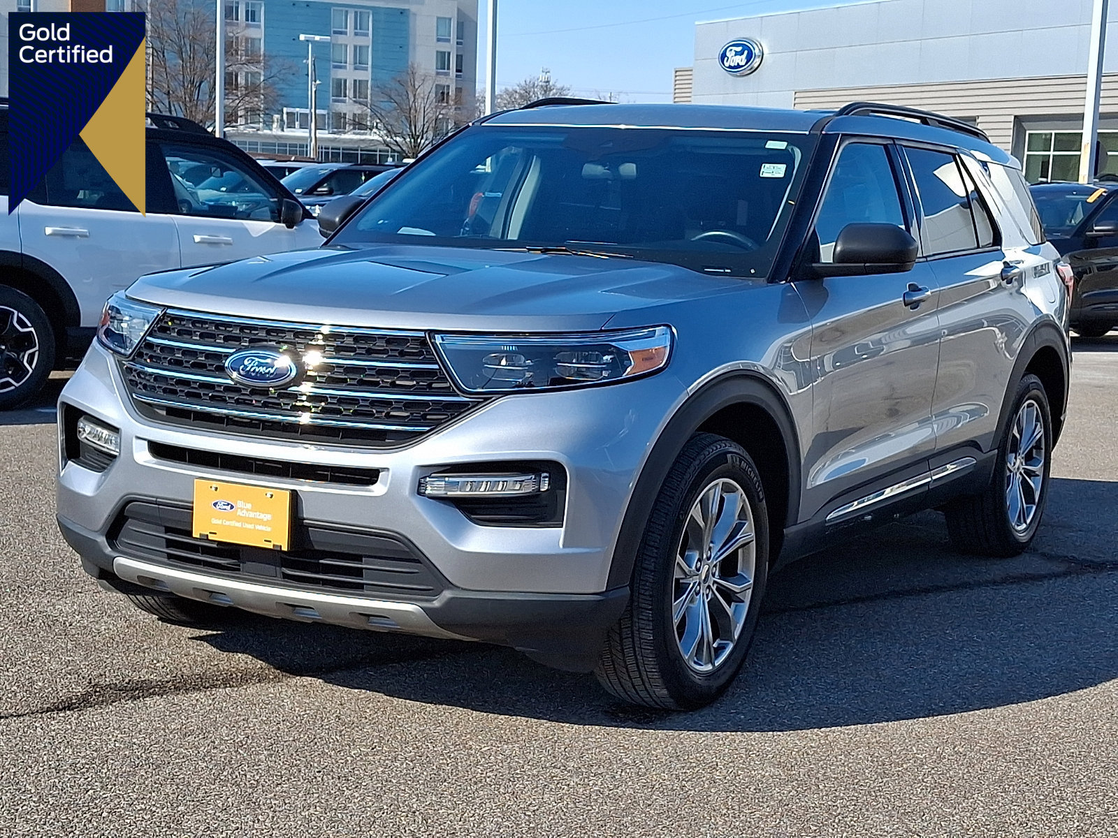 Certified 2022 Ford Explorer XLT w/ Equipment Group 202A image 1