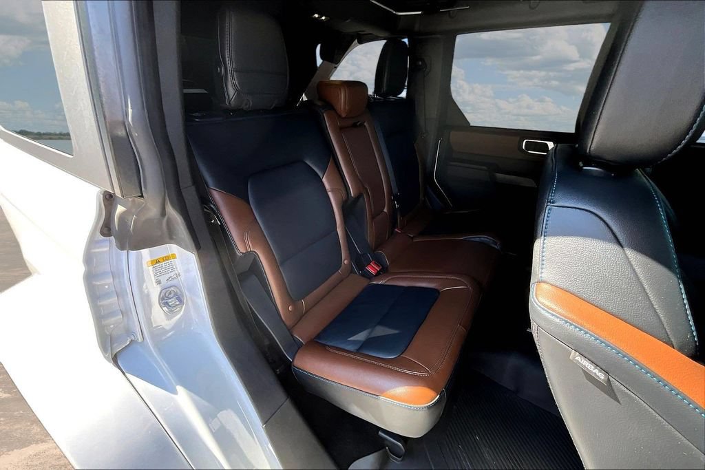 Certified 2024 Ford Bronco Outer Banks w/ Sasquatch Package AWD/4WD image 27