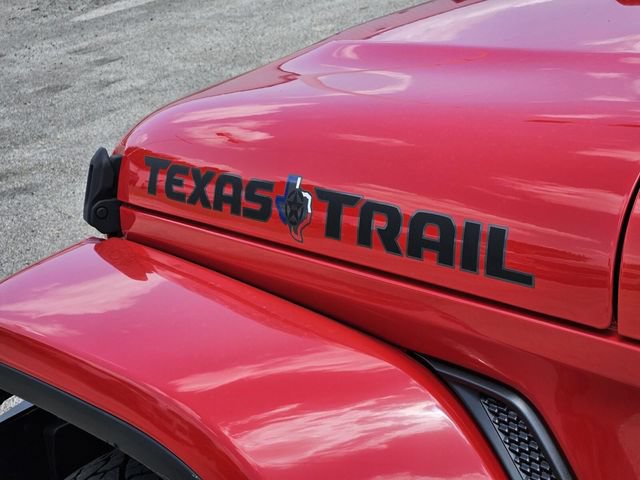 Used 2021 Jeep Gladiator Sport AWD/4WD image 9