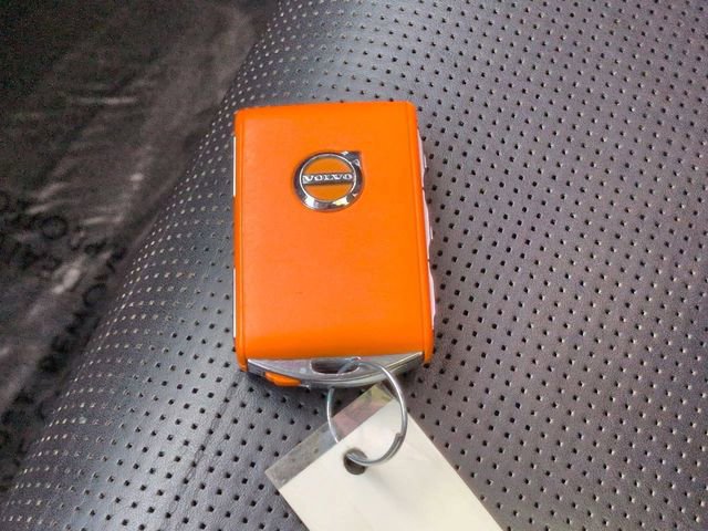 Used 2022 Volvo XC60 B5 Inscription w/ Advanced Package image 28