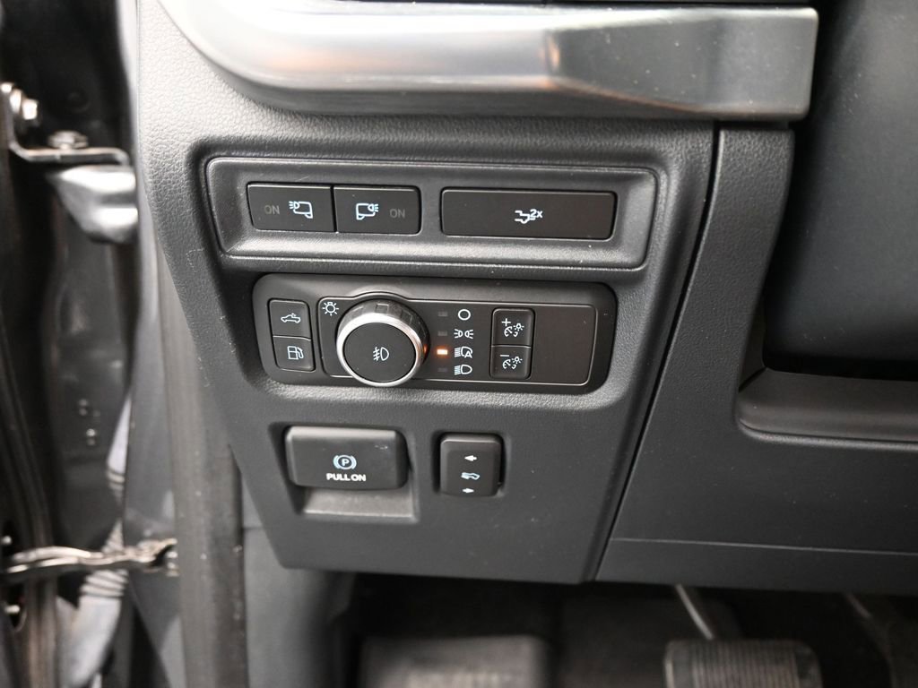 Certified 2022 Ford F150 Lariat w/ Equipment Group 502A High image 15