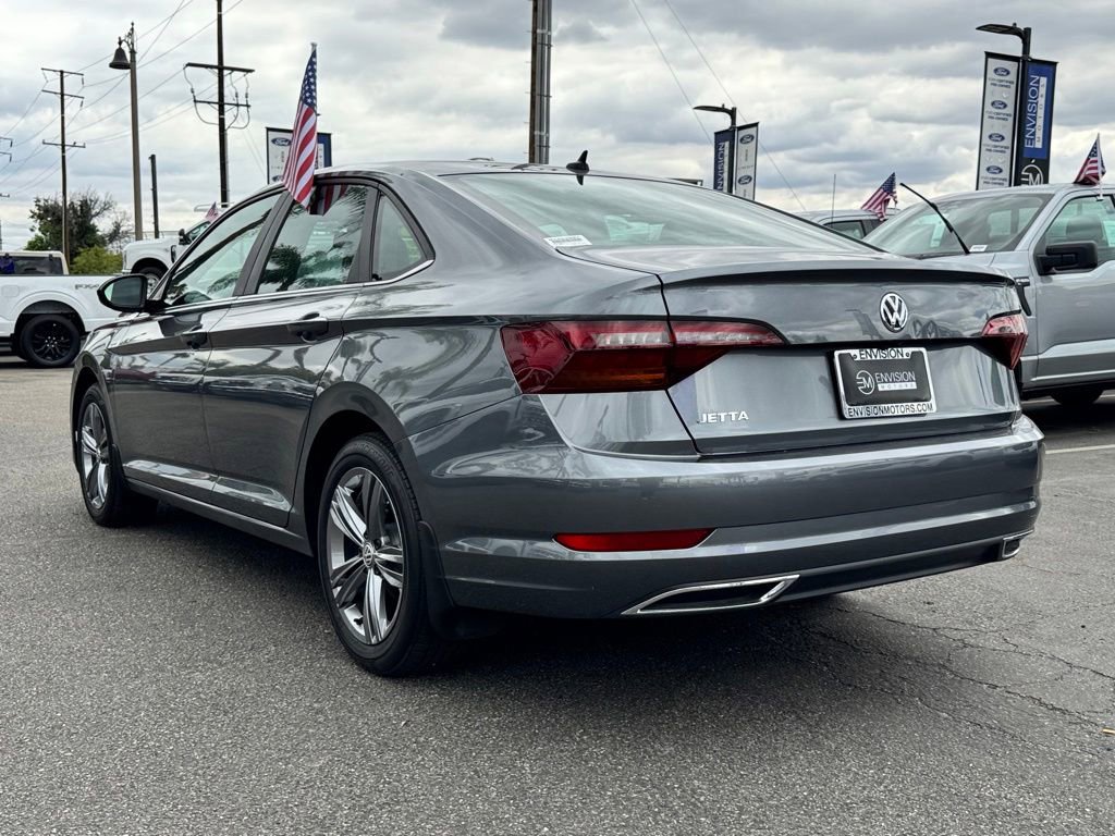 Used 2019 Volkswagen Jetta R-Line w/ R-Line Cold Weather Package FWD image 11