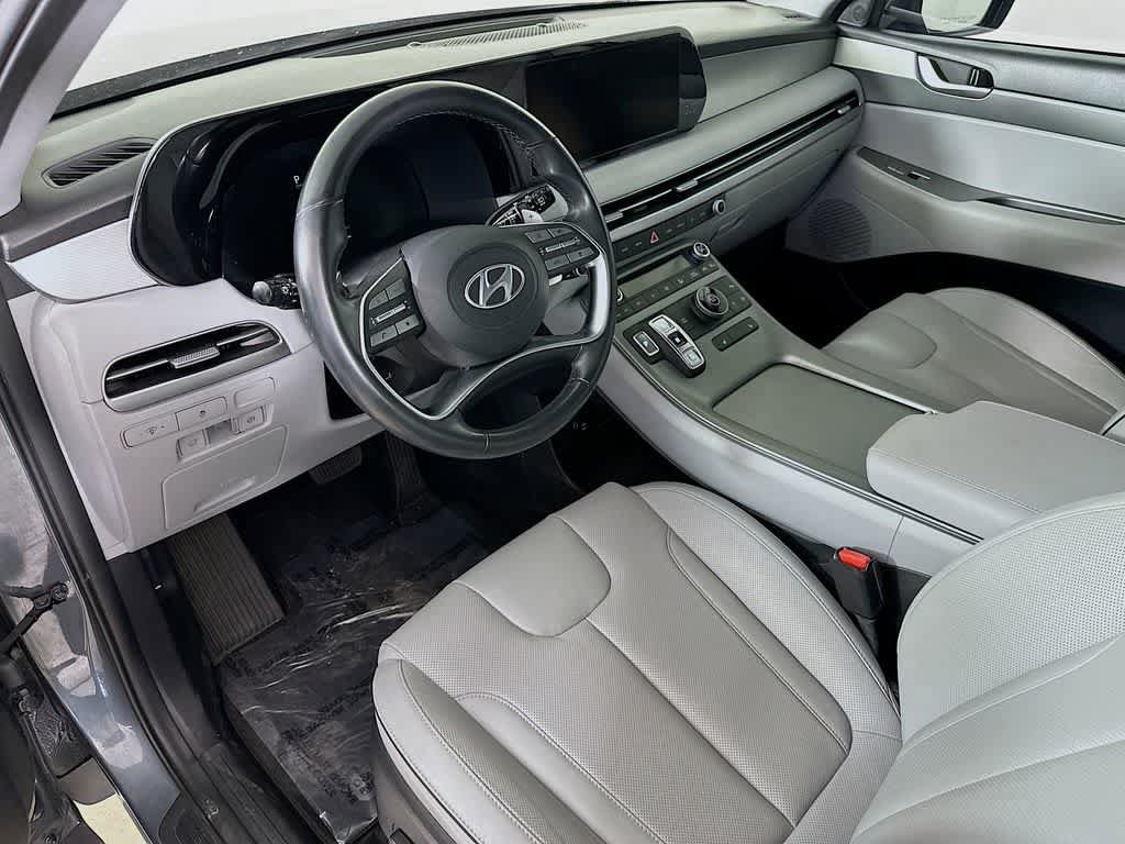 Used 2023 Hyundai Palisade SEL w/ Cargo Package FWD image 2