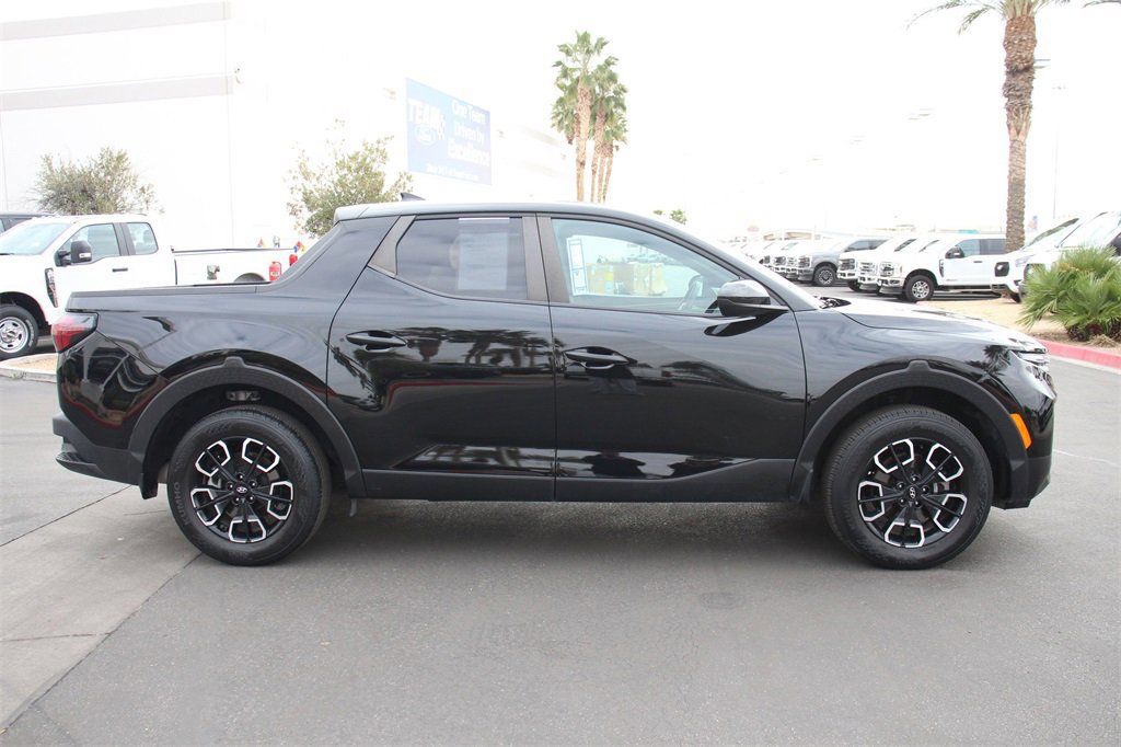Used 2023 Hyundai Santa Cruz SE w/ Cargo Package image 8