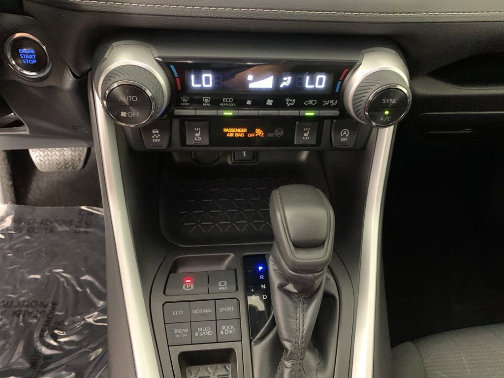 Used 2022 Toyota RAV4 XLE w/ Convenience Package AWD/4WD image 25