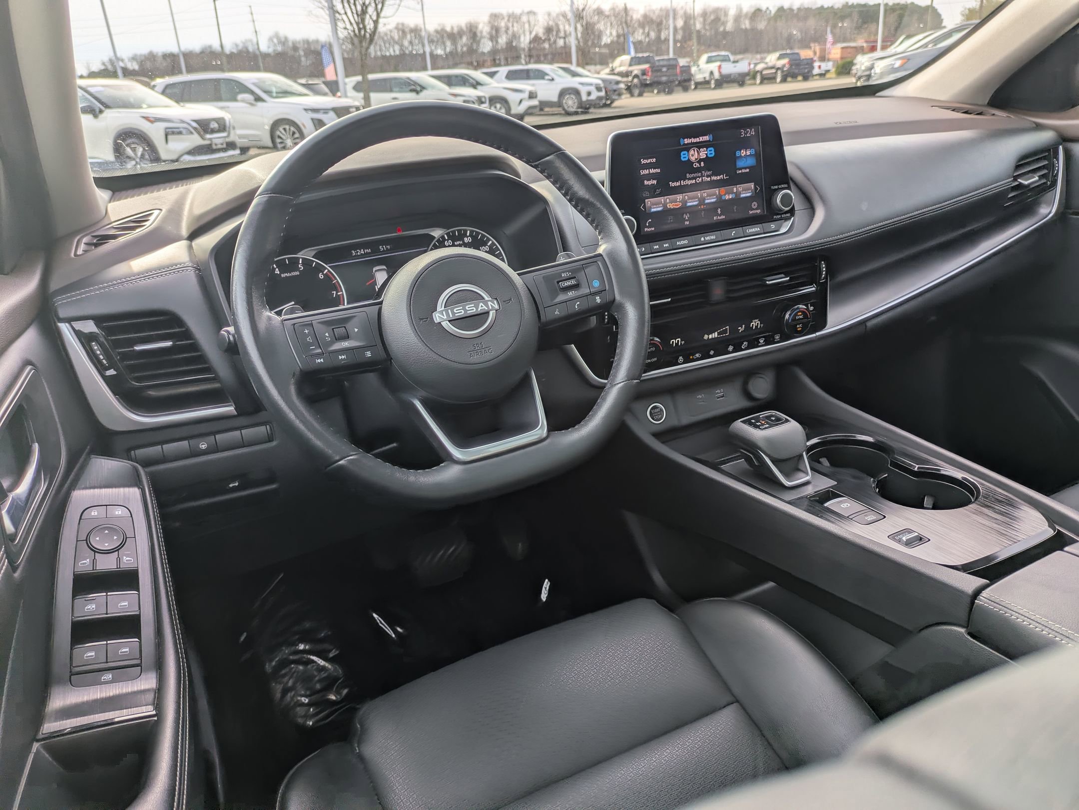 Used 2022 Nissan Rogue SV w/ SV Premium Package image 28