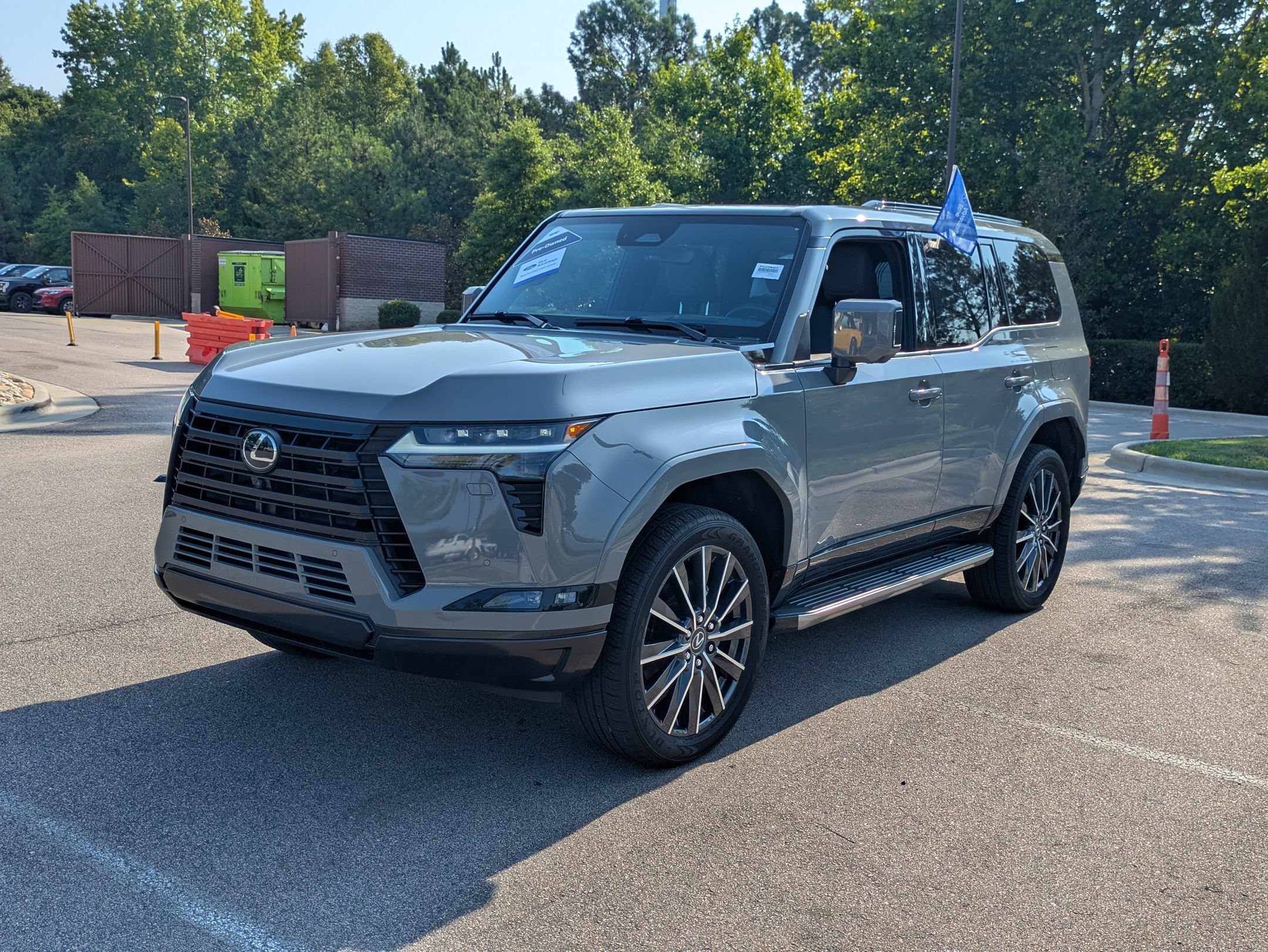 Used 2024 Lexus GX 550 w/ Accessory Package (Z1) AWD/4WD image 8