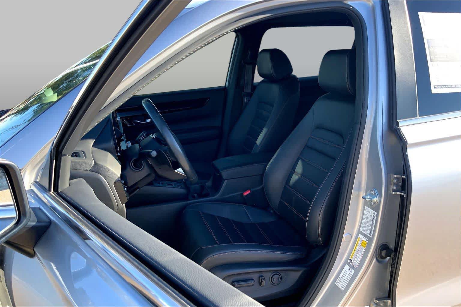 Used 2023 Honda CR-V Sport Touring image 8