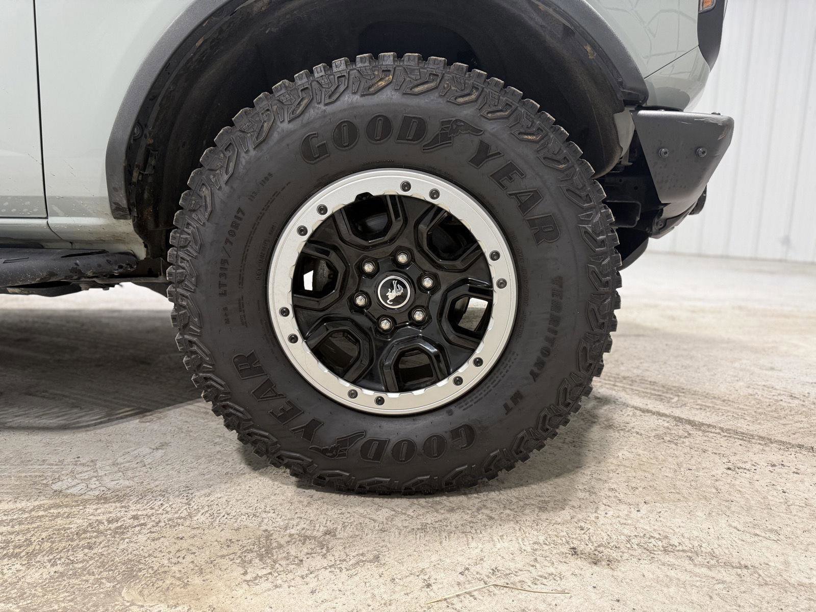 Certified 2021 Ford Bronco Black Diamond w/ Sasquatch Package image 24