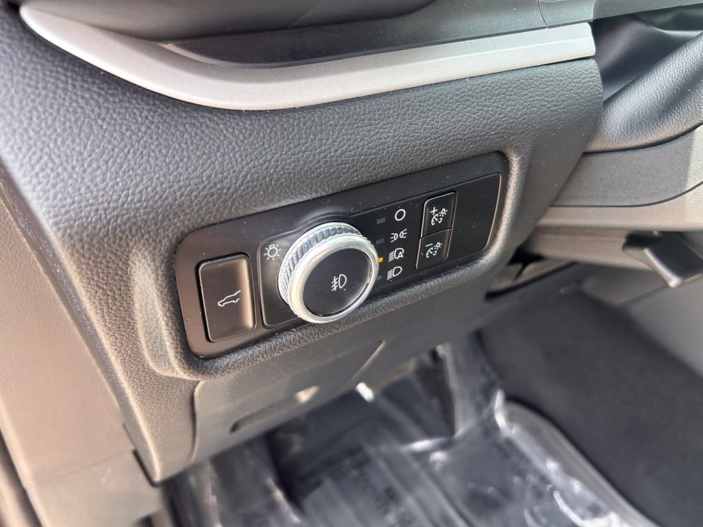 Certified 2023 Ford Explorer XLT w/ Equipment Group 202A AWD/4WD image 11