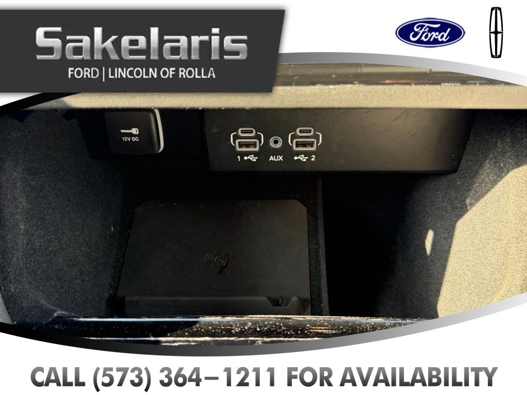 Used 2025 Jeep Wagoneer Series II w/ 8-Passenger Seating Package AWD/4WD image 23