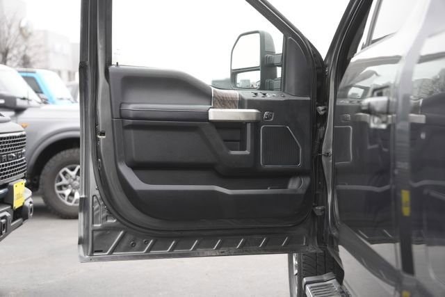 Certified 2019 Ford F250 Lariat w/ Lariat Value Package image 29