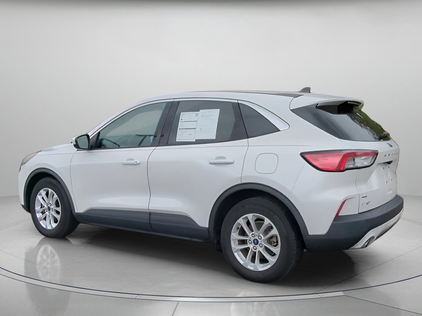 Certified 2020 Ford Escape SE image 11