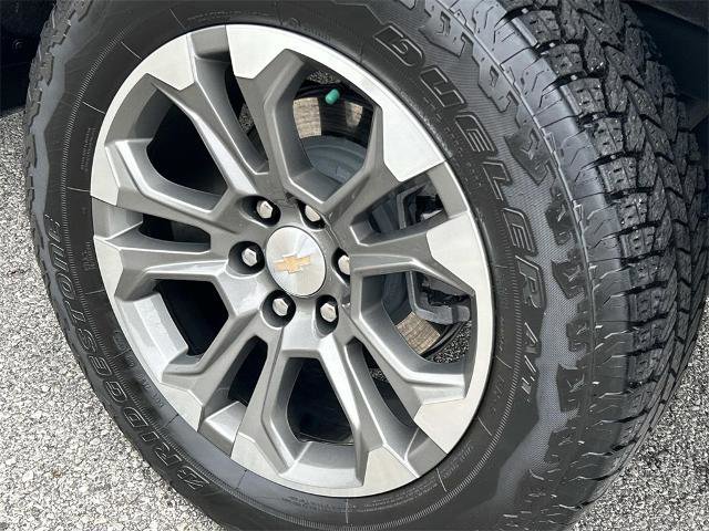 Used 2024 Chevrolet Silverado 1500 High Country w/ Technology Package image 13