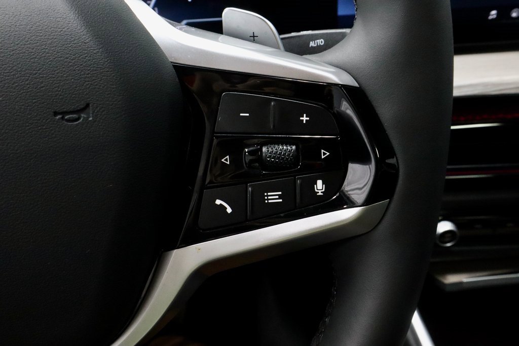 Used 2025 BMW 330i xDrive Sedan image 26