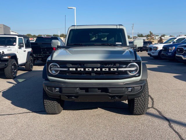 Certified 2024 Ford Bronco Outer Banks w/ Sasquatch Package AWD/4WD image 2