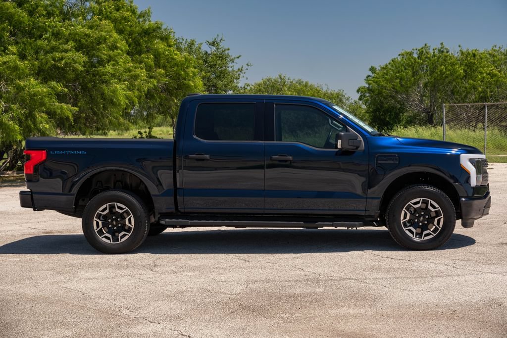 Certified 2023 Ford F150 Lightning XLT AWD/4WD image 9