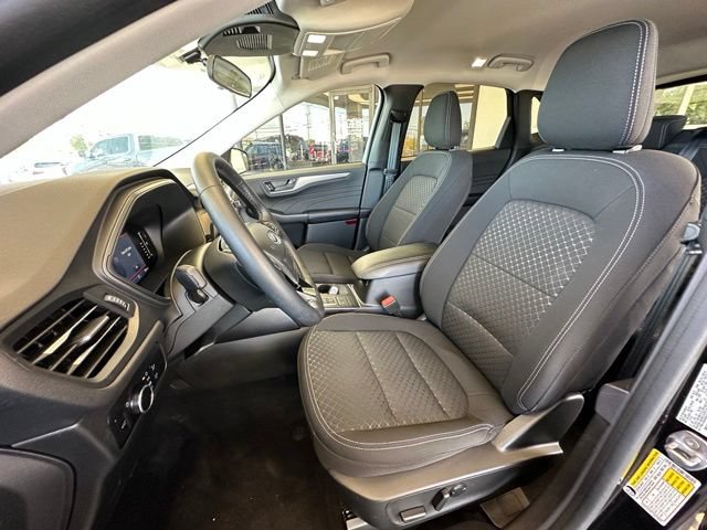 Certified 2023 Ford Escape Active AWD/4WD image 17