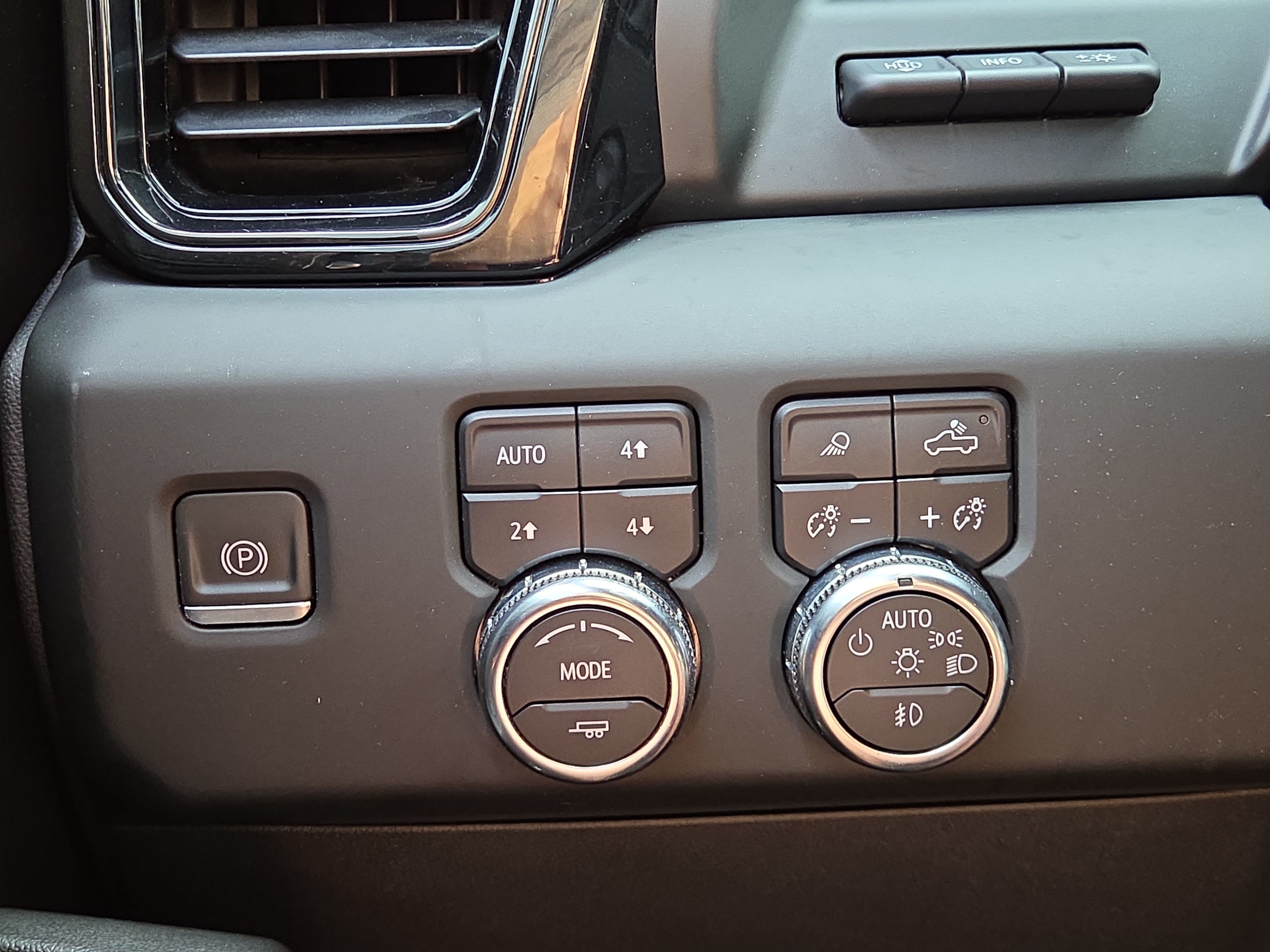 Used 2022 GMC Sierra 1500 AT4 w/ AT4 Premium Package AWD/4WD image 30