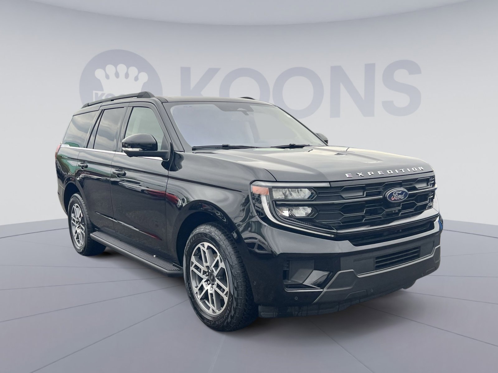Certified 2025 Ford Expedition Active AWD/4WD image 18