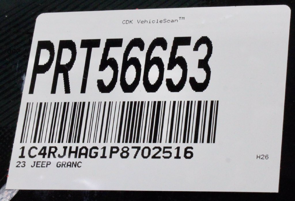 Used 2023 Jeep Grand Cherokee Altitude AWD/4WD image 32