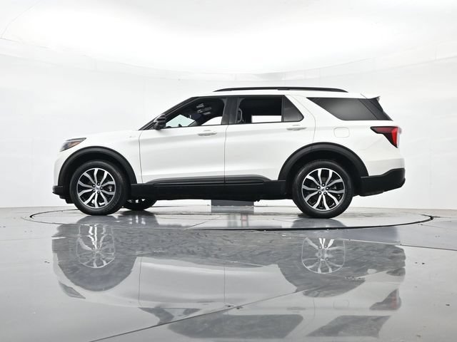Certified 2025 Ford Explorer ST-Line AWD/4WD image 41