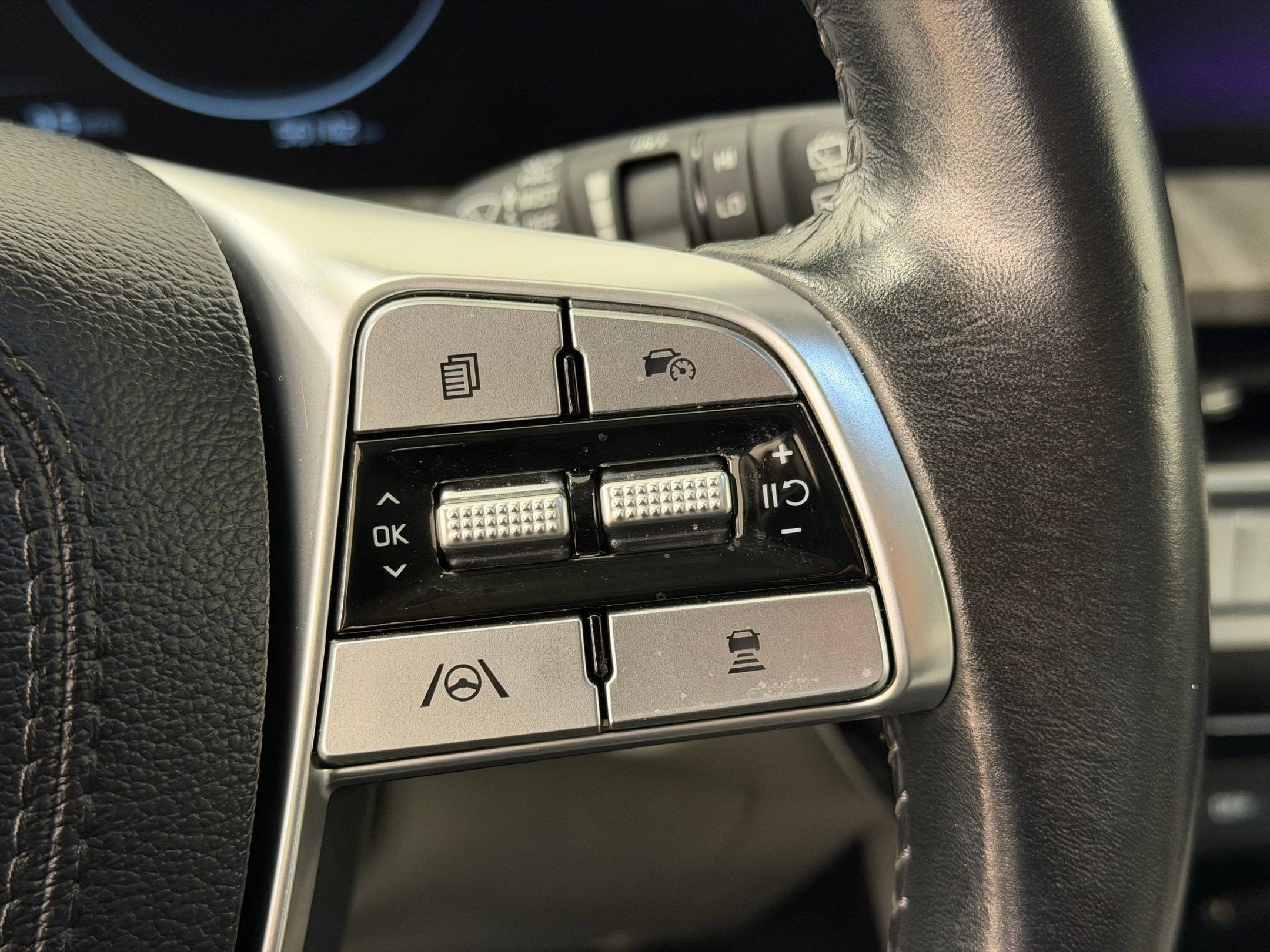 Used 2023 Kia Telluride SX image 23